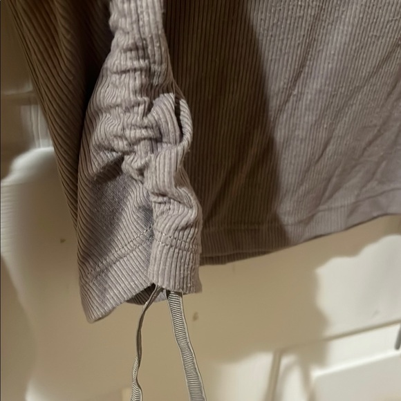 JoyLab Tan Ruched Blouse - Picture 3 of 3